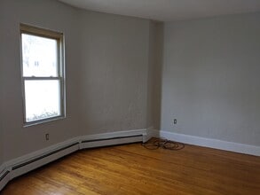 25 Hooper St, Unit 2 in Chelsea, MA - Building Photo - Building Photo