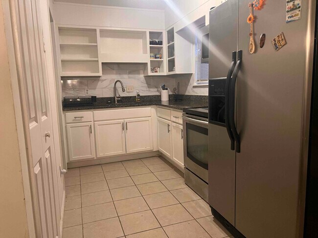 4701 Flat Shoals Rd in Union City, GA - Foto de edificio - Building Photo