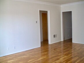 1466 S Sherbourne Dr in Los Angeles, CA - Building Photo - Building Photo