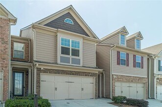 3328 Sardis Bend Dr in Buford, GA - Building Photo - Building Photo