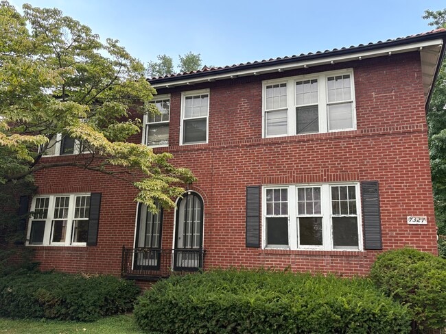 7327 Pershing Ave, Unit 1st Floor