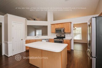 2010 Charleston Oak Cir in Lawrenceville, GA - Foto de edificio - Building Photo