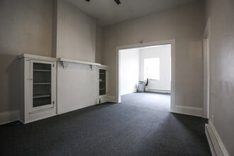 1709 E Carson St in Pittsburgh, PA - Building Photo - Building Photo