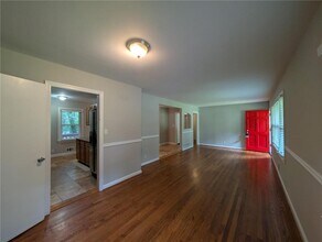1061 Homewood Ct in Decatur, GA - Building Photo - Building Photo