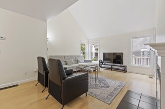 5 Maple Ridge Dr in Burlington, MA - Foto de edificio - Building Photo