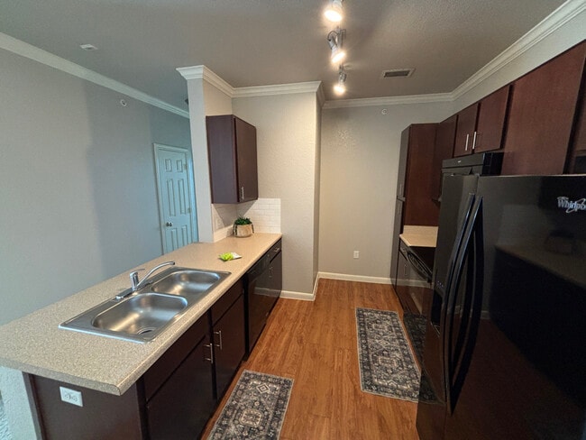 1811 Medical Pkwy in San Marcos, TX - Building Photo - Building Photo