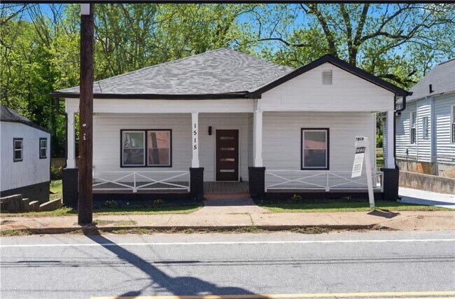 property at 1515 Jonesboro Rd SE