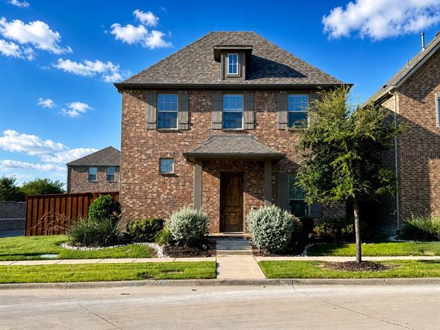 1066 Fullerton Dr