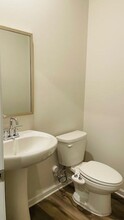 987 Sunny Lk Dr in Lawrenceville, GA - Building Photo - Building Photo