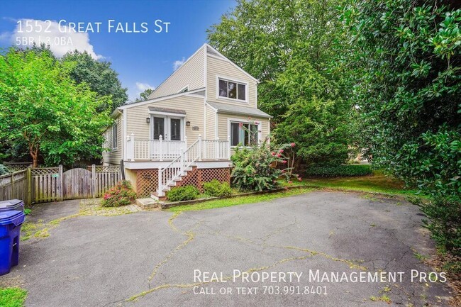 property at 1552 Great Falls St