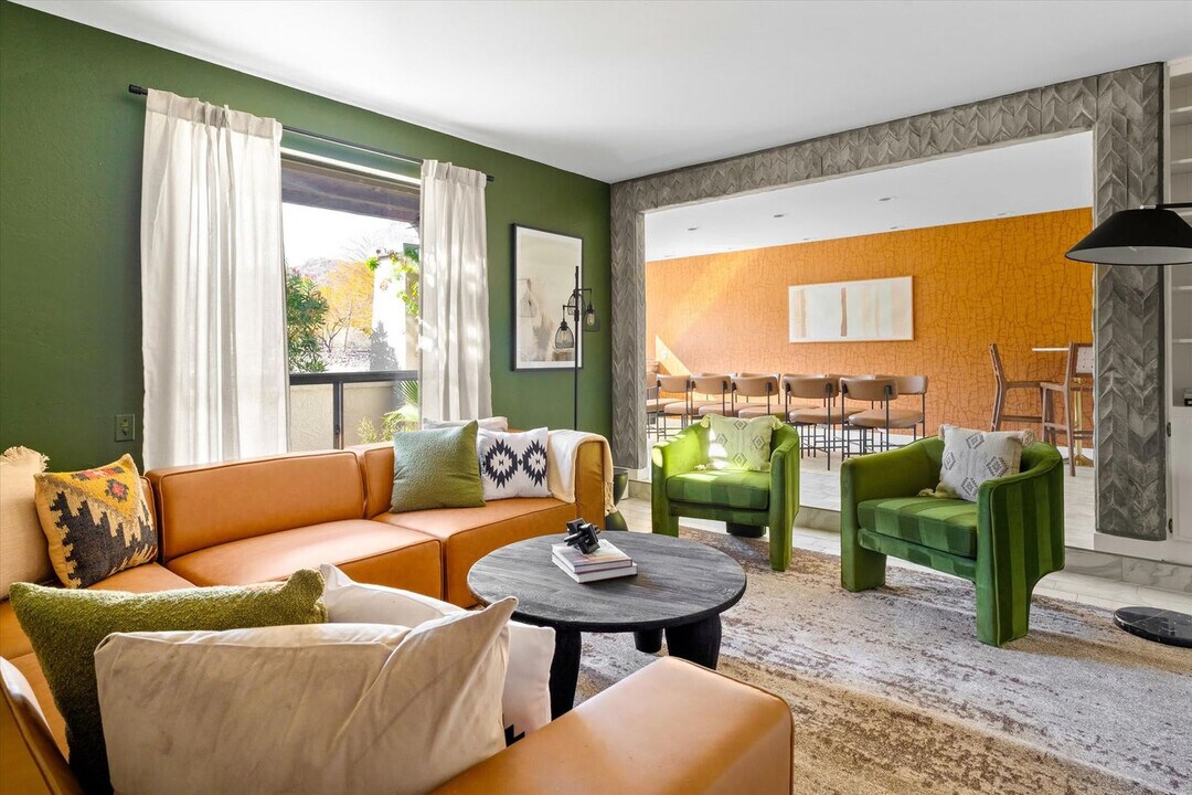 8621 N Starling Ln in Phoenix, AZ - Foto de edificio