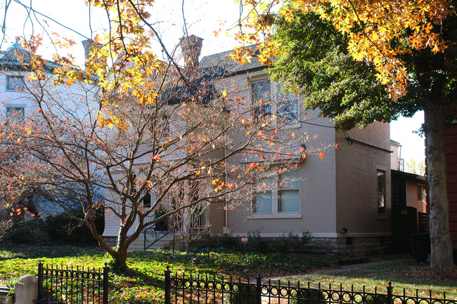 1012 Cherokee Rd in Louisville, KY - Building Photo - Building Photo