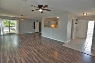 21572 Edgewater Dr in Port Charlotte, FL - Foto de edificio - Building Photo