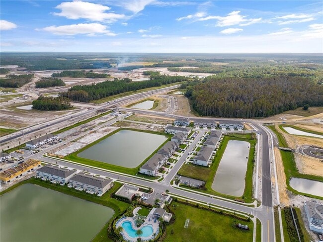 2415 Paravane Wy in Wesley Chapel, FL - Building Photo - Building Photo