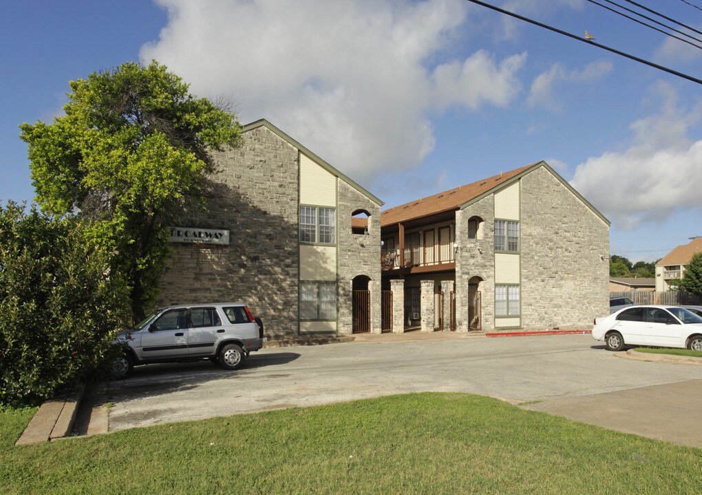 Broadway Condominiums in Austin, TX - Building Photo