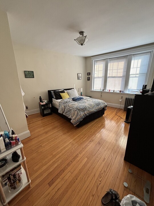 18 Sutherland Rd, Unit 9 in Boston, MA - Building Photo