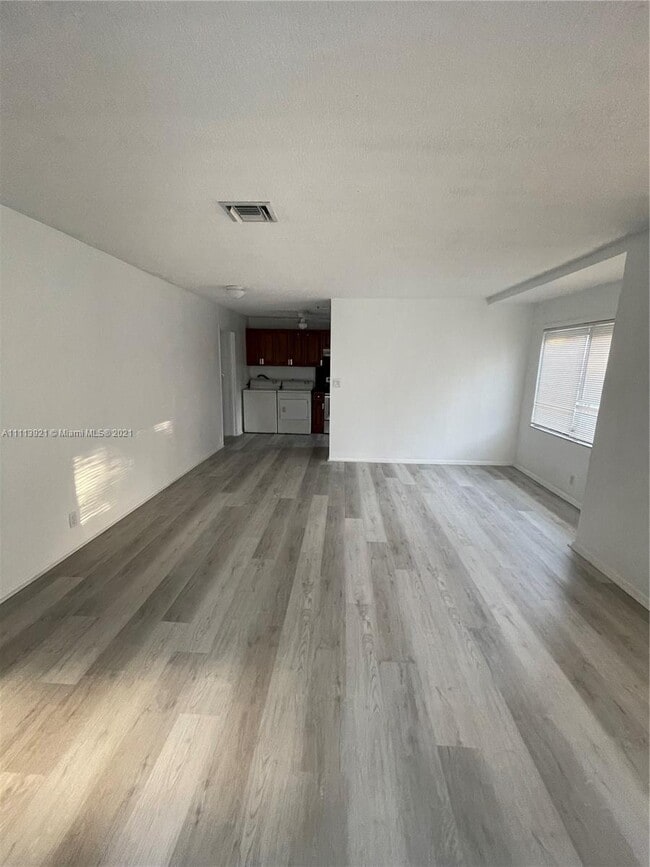 2466 Lincoln St-Unit -A in Hollywood, FL - Building Photo - Building Photo