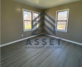 4501 SE 21st St in Del City, OK - Building Photo - Building Photo