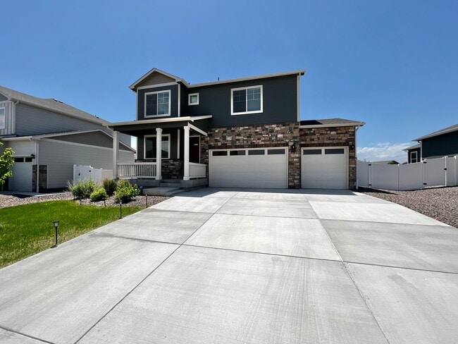 4544 Kingswood Dr in Windsor, CO - Building Photo - Building Photo