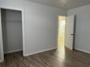 706 Wren Ave in Austin, TX - Building Photo - Building Photo