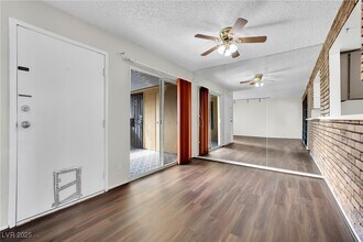 1417 Hialeah Dr in Las Vegas, NV - Building Photo - Building Photo