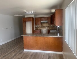 843 W 76th St, Unit 843 W. 76th Street in Los Angeles, CA - Building Photo