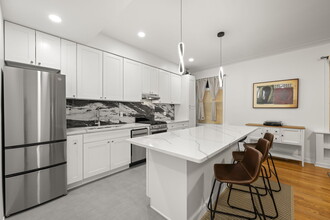 6015 Boulevard E, Unit 5A in West New York, NJ - Foto de edificio - Building Photo