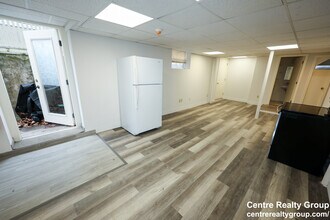 1026 Chestnut St, Unit B in Newton, MA - Building Photo - Building Photo