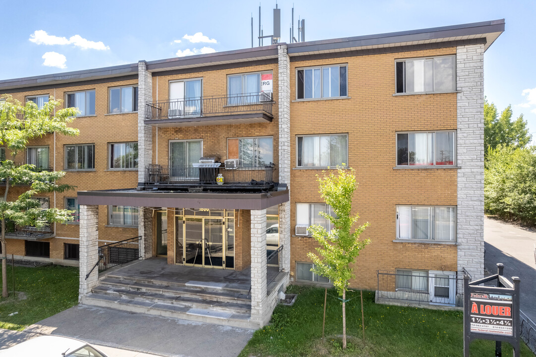 Apartment Portneuf in Montréal, QC - Building Photo