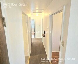 10326 Ross Cir in St. Louis, MO - Building Photo - Building Photo