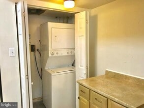 9517 Hagel Cir in Lorton, VA - Building Photo - Building Photo