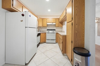 801 Sky Pine Way in Greenacres, FL - Building Photo - Building Photo