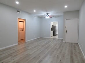 9707 Richmond Ave. in Houston, TX - Building Photo - Building Photo