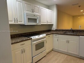 762 NW 208th Ter in Pembroke Pines, FL - Building Photo - Building Photo
