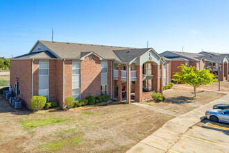 The Greens at Norman in Norman, OK - Foto de edificio - Building Photo