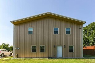 2701 Blue Mound Rd W in Fort Worth, TX - Building Photo