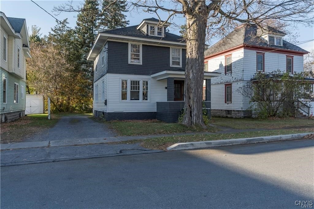 213 N Pleasant St in Watertown, NY - Building Photo