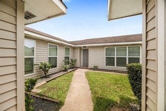 1815 Millbury Dr in Missouri City, TX - Building Photo - Building Photo