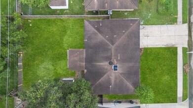 16822 David Glen Dr in Friendswood, TX - Building Photo - Building Photo