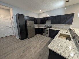 118 Canadian St in San Antonio, TX - Building Photo