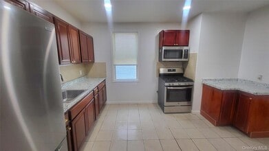 49 Carroll St in Poughkeepsie, NY - Foto de edificio - Building Photo