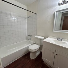 1011 W 23rd St in Austin, TX - Building Photo - Building Photo