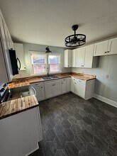 221 Briggs Ave in Greenwood, SC - Building Photo - Building Photo