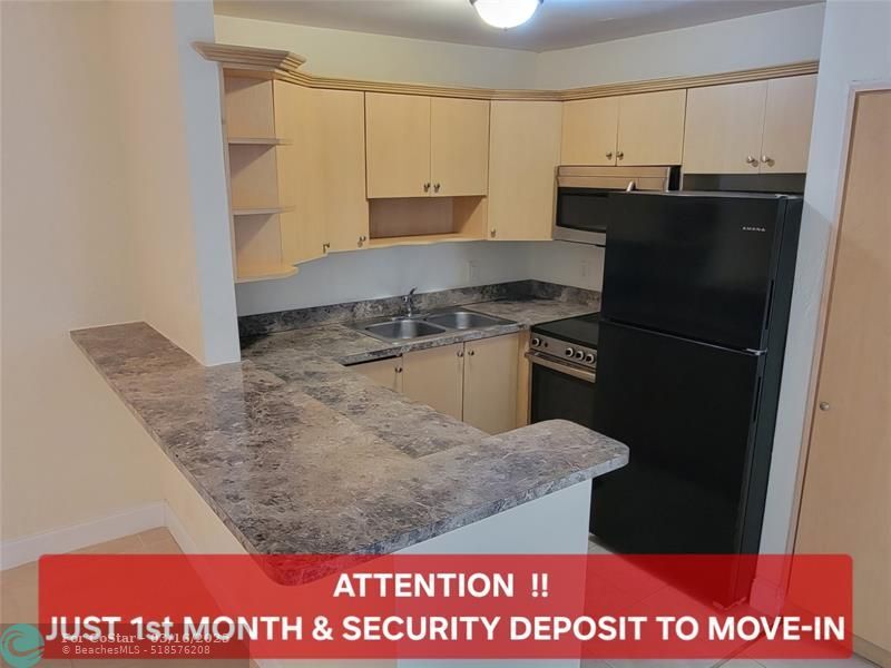 3029 NW 118th Dr in Coral Springs, FL - Foto de edificio