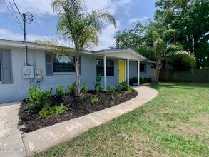 435 Sigsbee Rd in Orange Park, FL - Building Photo - Building Photo