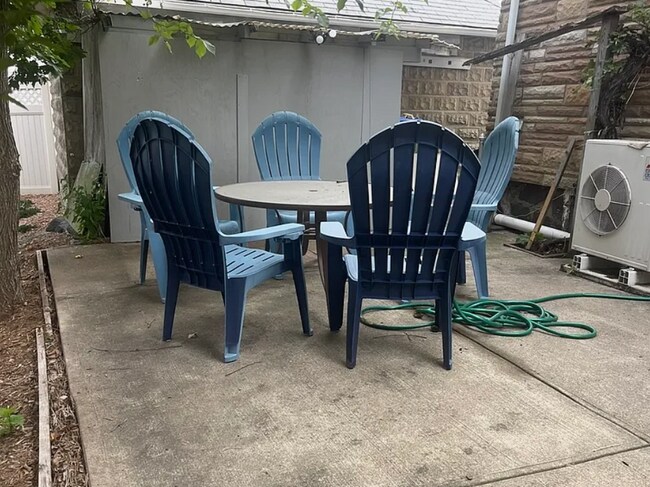 123 Winthrop St, Unit 2