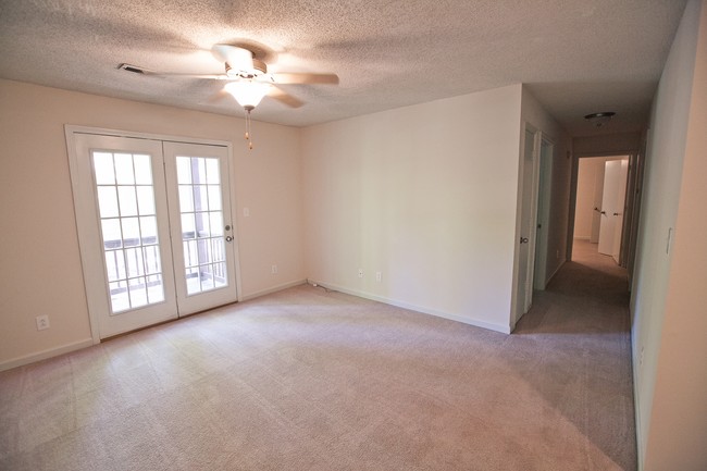 Parkway Place Apartments in Clarksville, TN - Building Photo - Interior Photo