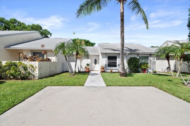 property at 258 Palmetto Ct