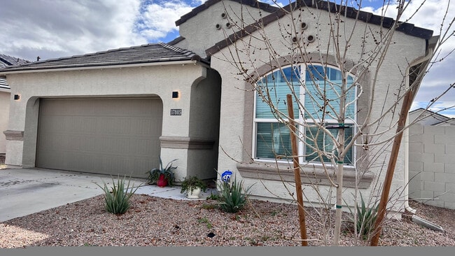 property at 37805 W San Alvarez Ave