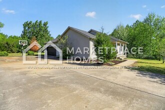 11820 Scottsville Rd in Alvaton, KY - Building Photo - Building Photo